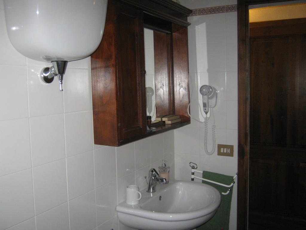 Agriturismo Santa Maria Torrita di Siena Habitación foto